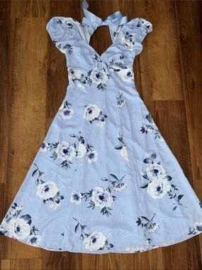 Francesca’s Cathryn Floral Tie Back MIDI Dress